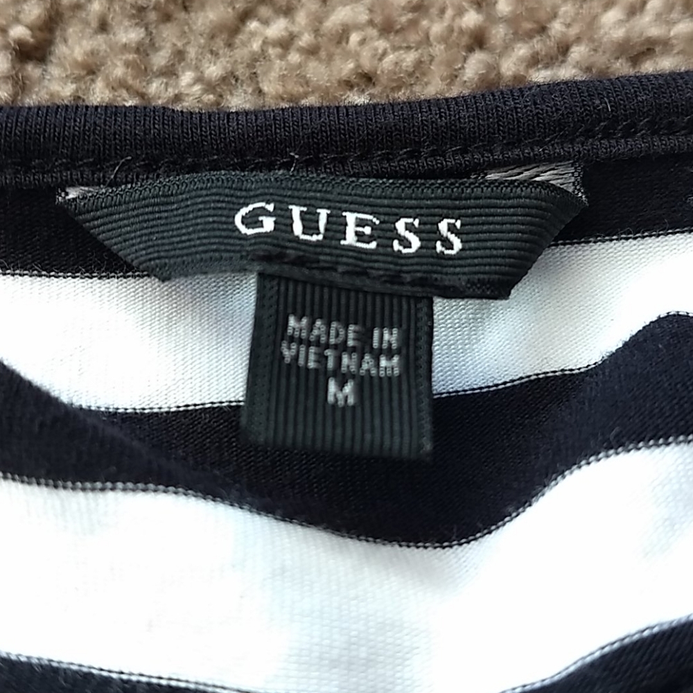 Guess Open Back Shirt‎ - Picture 9 of 9